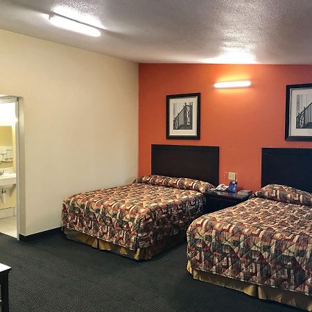 Scottish Inn And Suites Lubbock Exterior foto