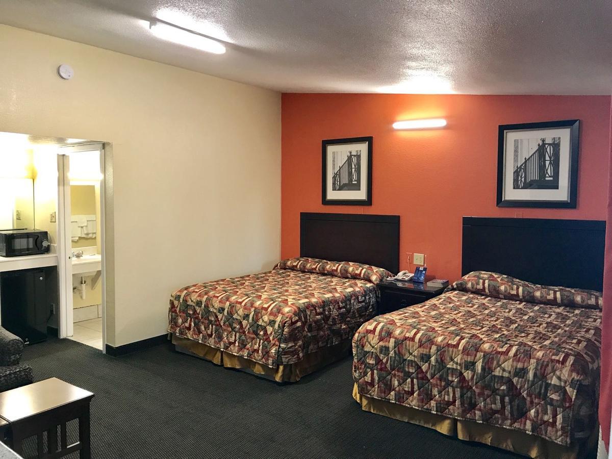 Scottish Inn And Suites Lubbock Exterior foto
